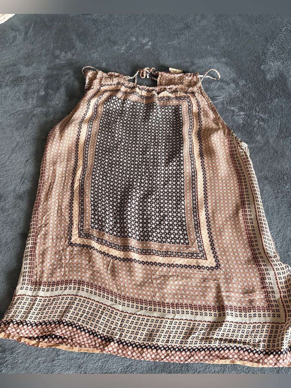 SOLD Massimo Dutti Women silk halter top geometric print quiet luxury